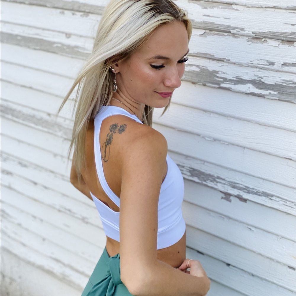 Open Back Sports Bra - Picture 4 of 6